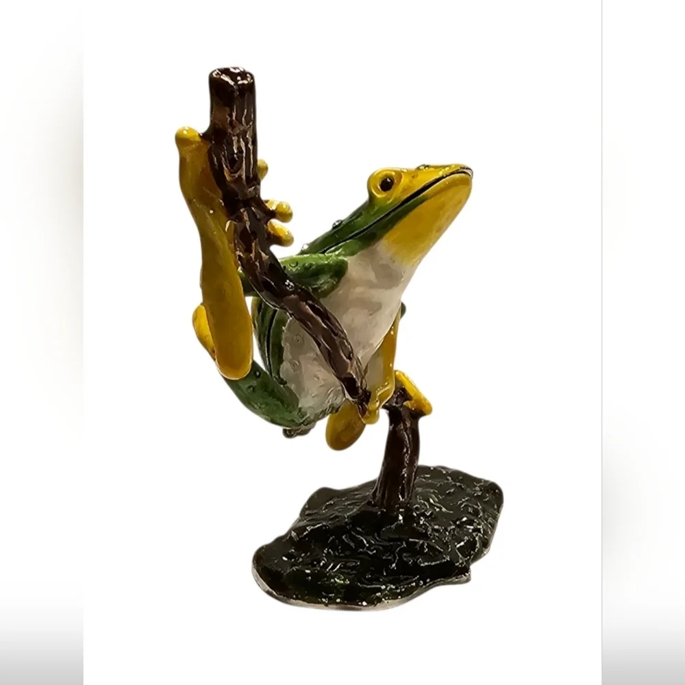 Tree Frog Enameled Pewter Trinket/Jewelry Box Hand-painted/Austrain Crystals